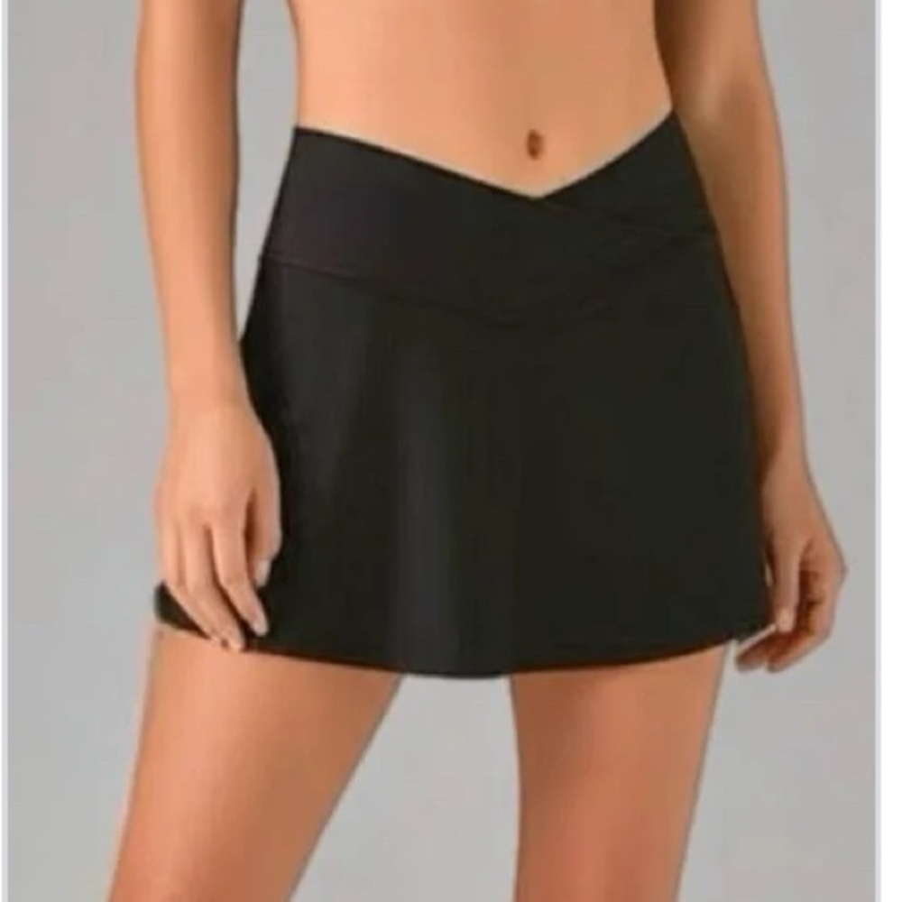 Offline By Aerie Black Athletic Skirt with shorts